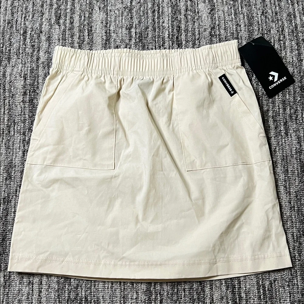 Converse - Cream Skirt with Elastic Waist Size M